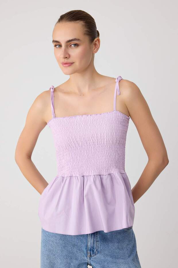 Lila Pamuklu Poplin Fitted Detaylı Askılı Gipeli Esnek Örme Bluz TWOSS24BZ00393