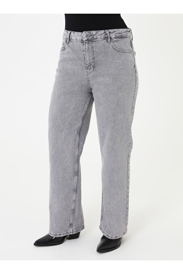 Plus Size Basic Denim Trousers - Gray - - 3