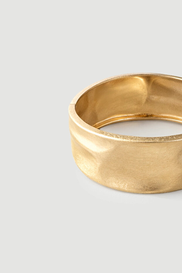 Thick Cuff Handcuff Bracelet - Gold - 3