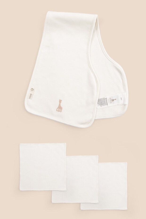 Sophie La Girafe Organic Cotton Shoulder and Mouth Wipes Set