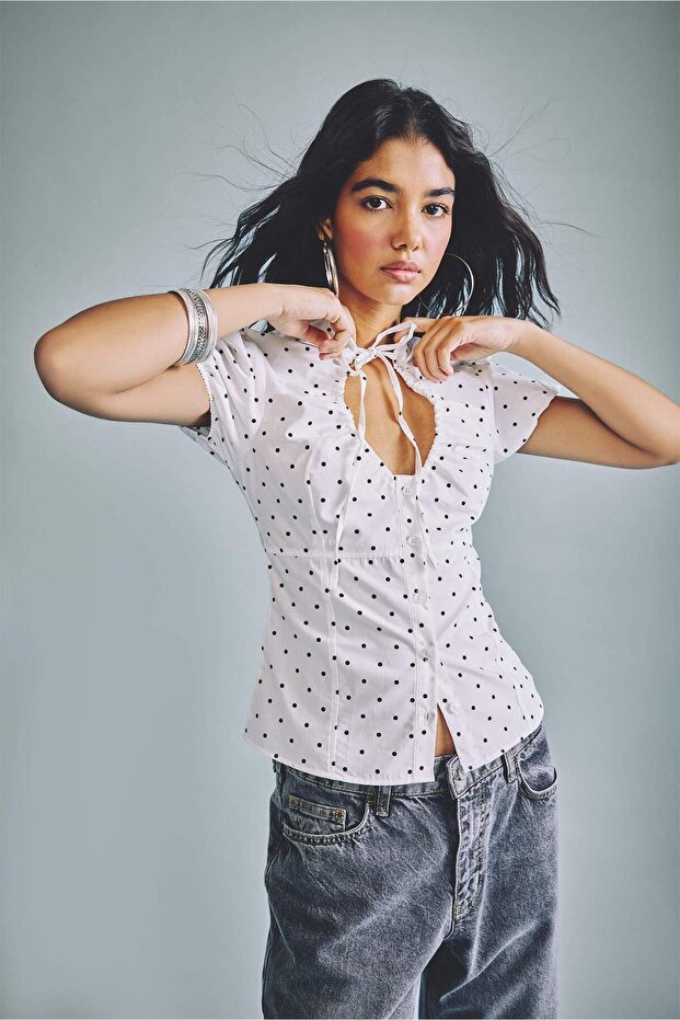 100% Cotton Fitted Court Collar Polka Dot Poplin Short Sleeve White Shirt I1862Ax26Au