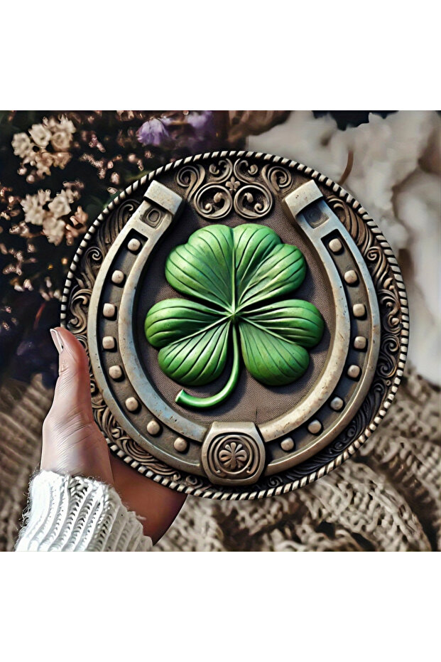 20cm Four Leaf Clover Pink Wooden Disk Pendant Clock Keyboard Style Wall Decoration for Princess Bed
