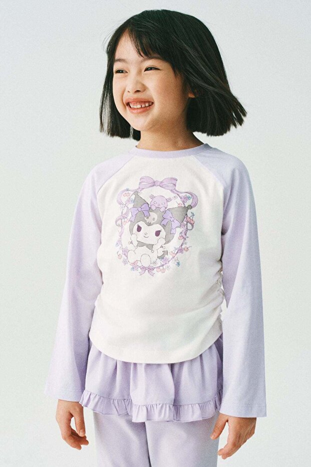 Long-sleeved printed top