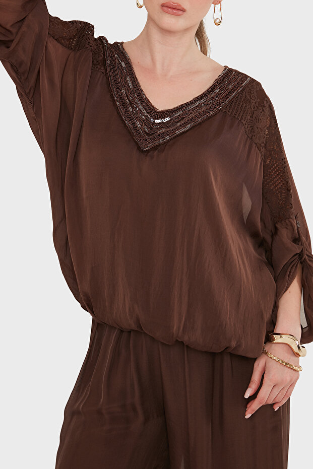 Silk Blend V-Neck Embroidered Loose Blouse Bluz 6901022