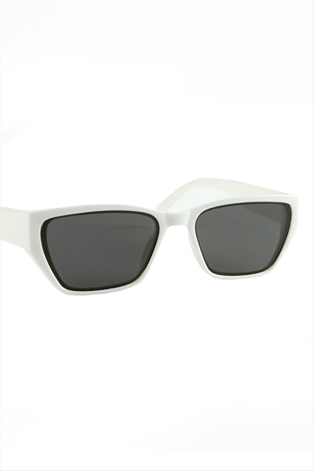 إطار زاوي من ILKESHOP (10349) نظارات شمسية - أبيض