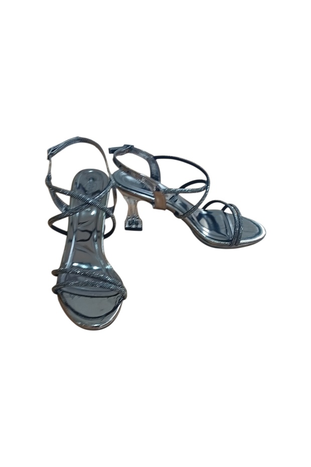 Zenne with Heels