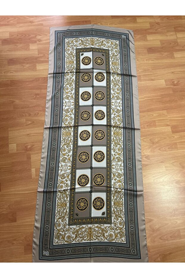 شال يوريو من ماركة كريب