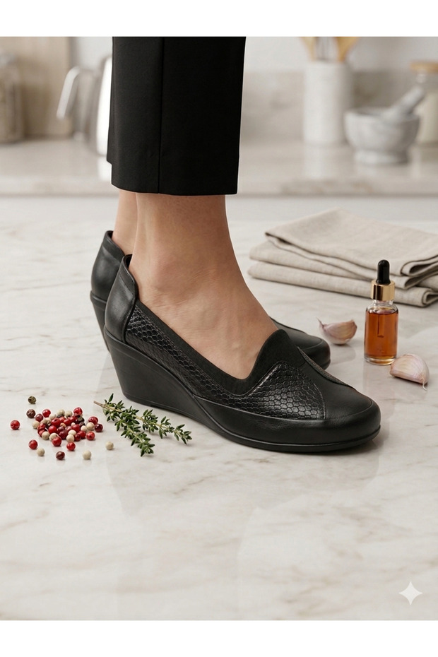Konay Er38 Peta Wedge Heel Shoes