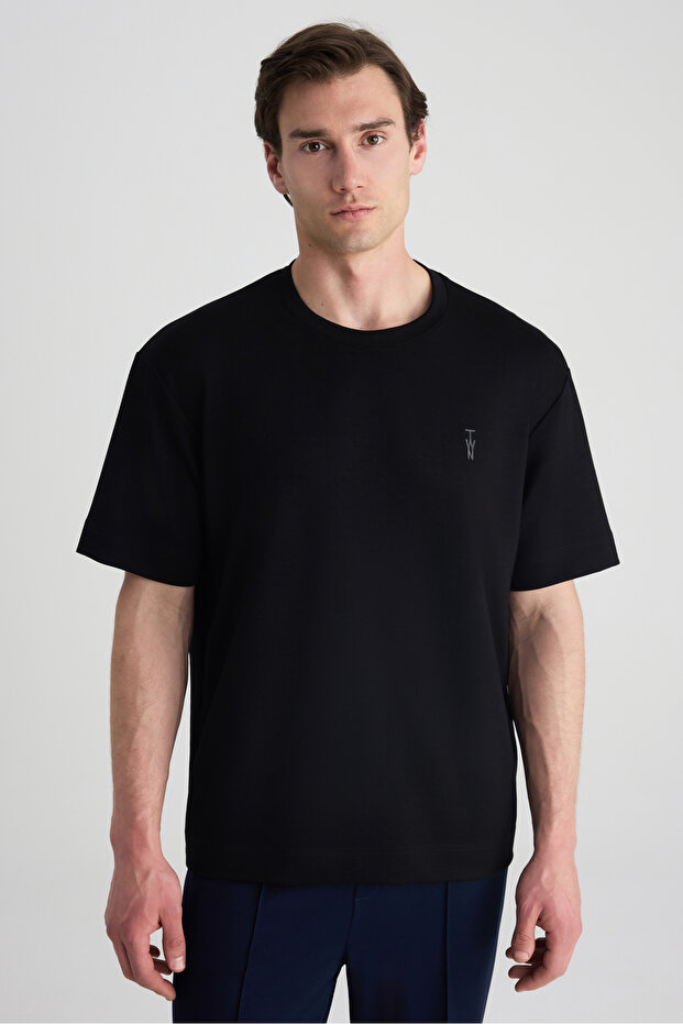 Relaxed Fit Black Plain T-Shirt