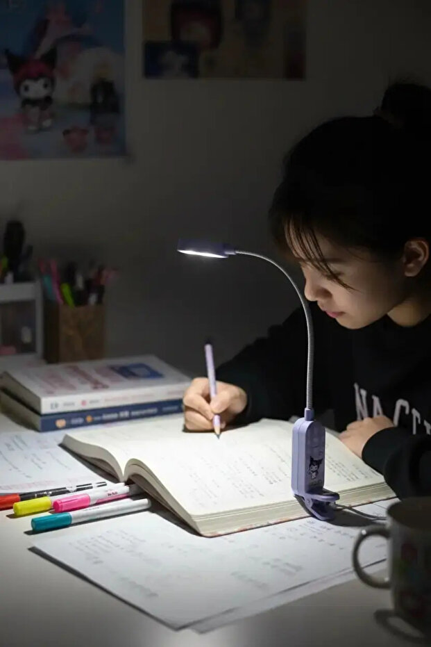 ضوء ليلي LED مرخص من سانريو كورومي - إضاءة مدمجة ومركزة