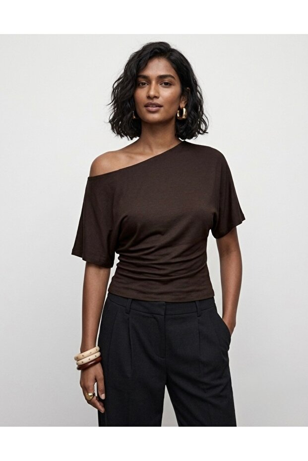 Asymmetrical Waist-Fitting 97% Cotton Batwing Blouse