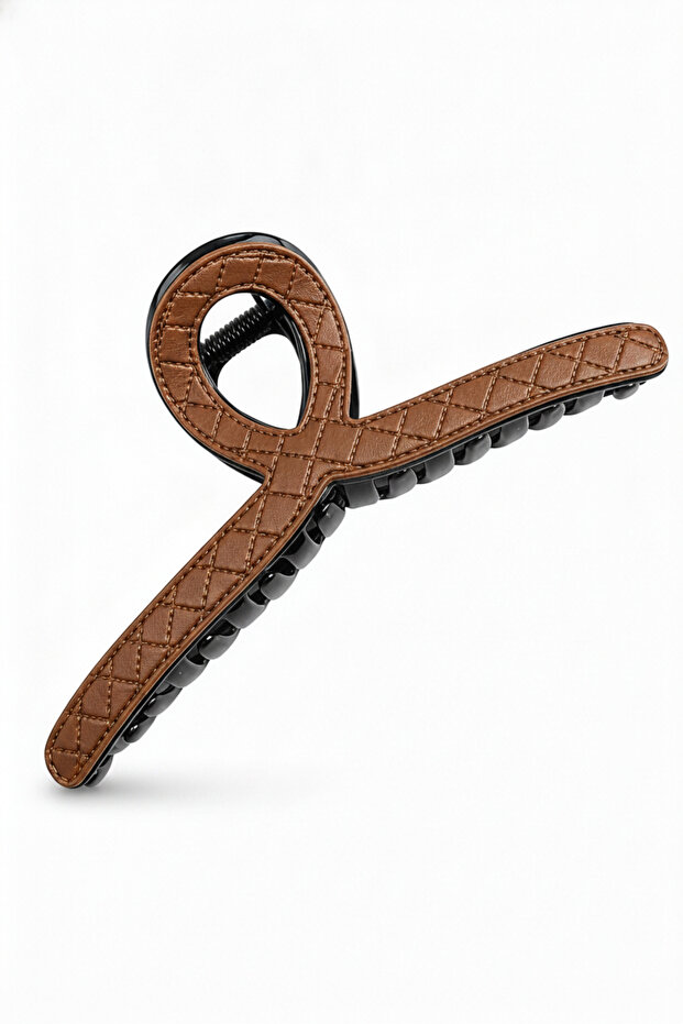 Stylish Brown Quilted Pattern Hair Claw Clip for Women Daily Use