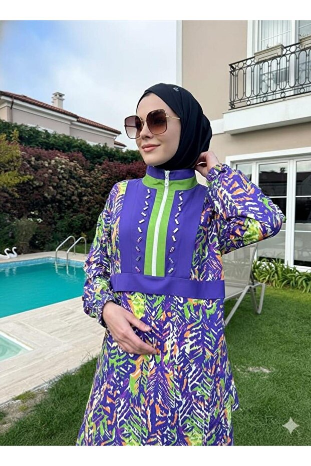 ملابس سباحة مزينة بالأحجار ذات نمط مختلط - 1