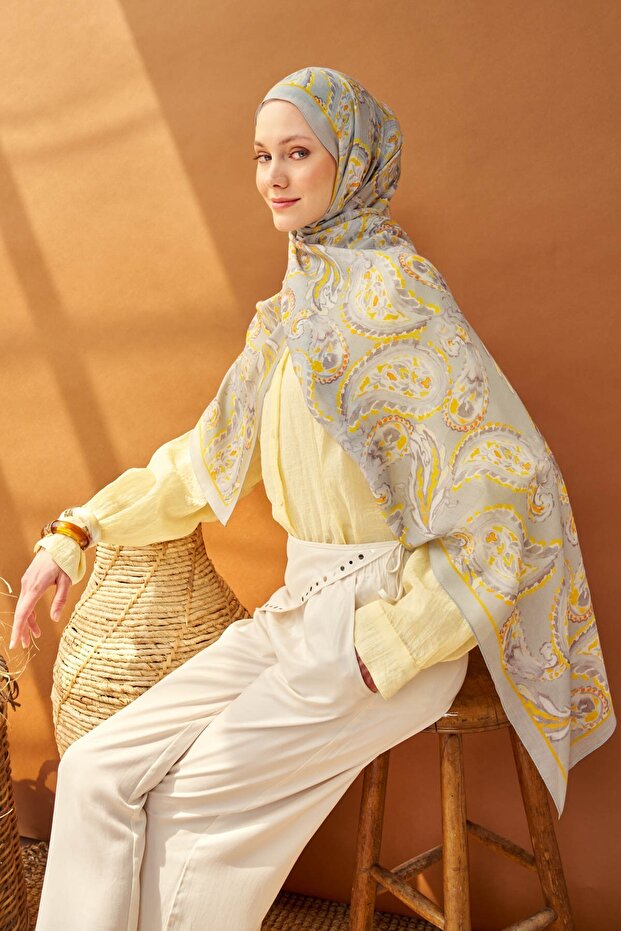 Riva Shawl Tencel Paisley Light Gray