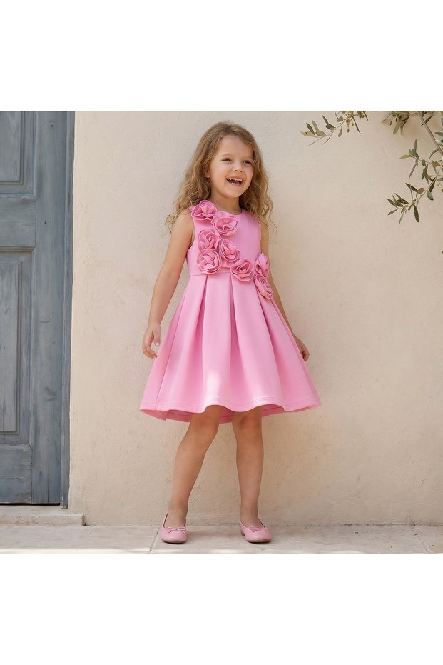 Round Neck Sleeveless Knee Length Prom Dress with Floral Applique