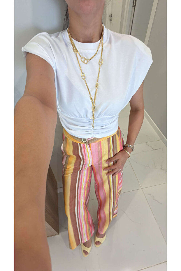 Werla White Sleeveless Gathered Blouse