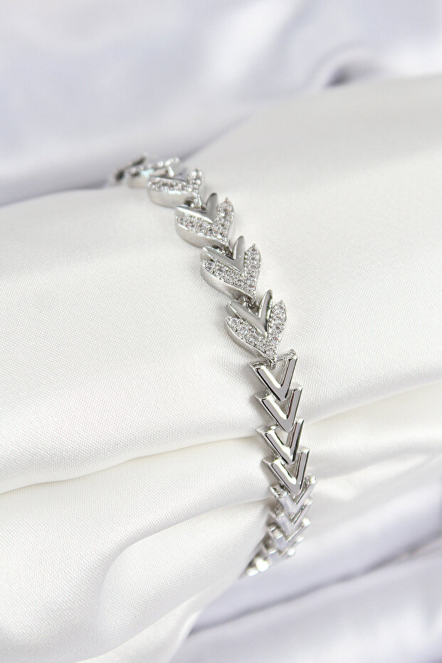 Brass Zircon Stone Row Arrow Model Silver Color Women's Bracelet