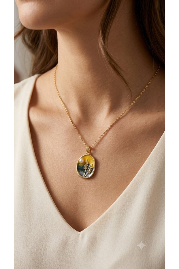 Special Design Pearl and Enamel Spike Motif Gold Steel Chain Women's Necklace