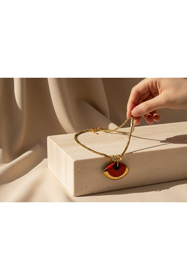 Special Design Women's Necklace with Red Eye Figure – Modern and Stylish Accessory