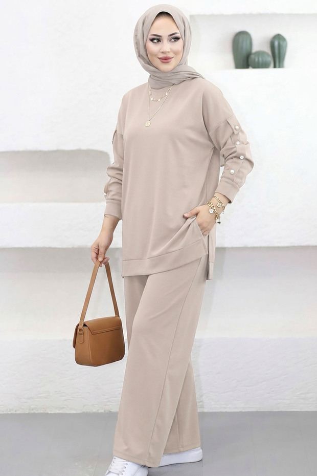 6352 - Stylish and Comfortable Women's Set with Manu Garnili Cufflinks and Soft Knitted Fabric