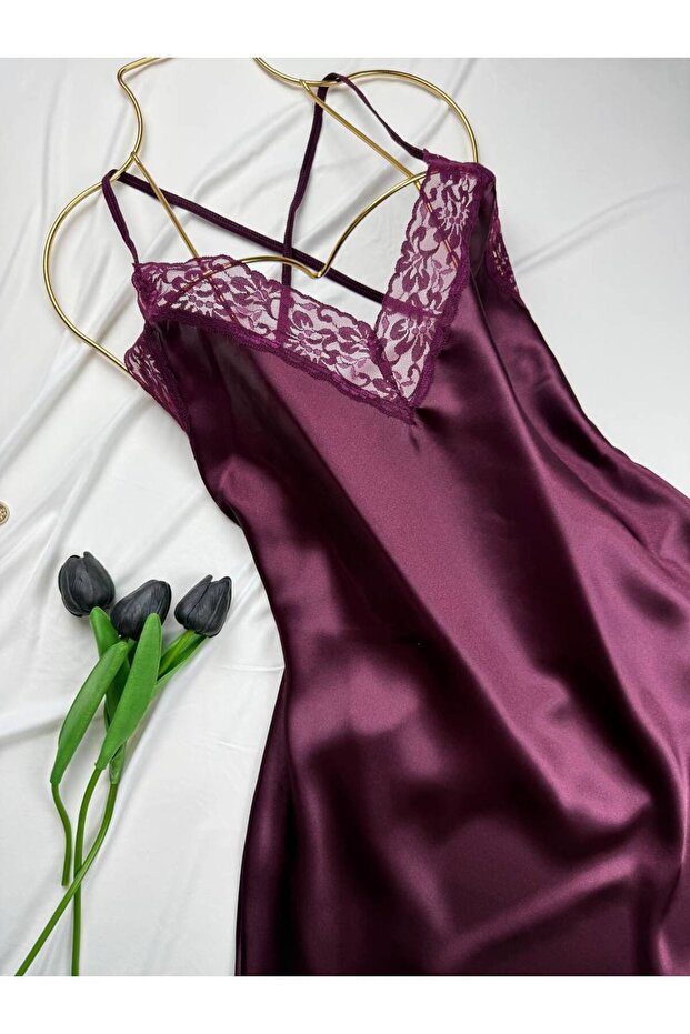 Plus Size Lace Satin Strap Mini Nightgown