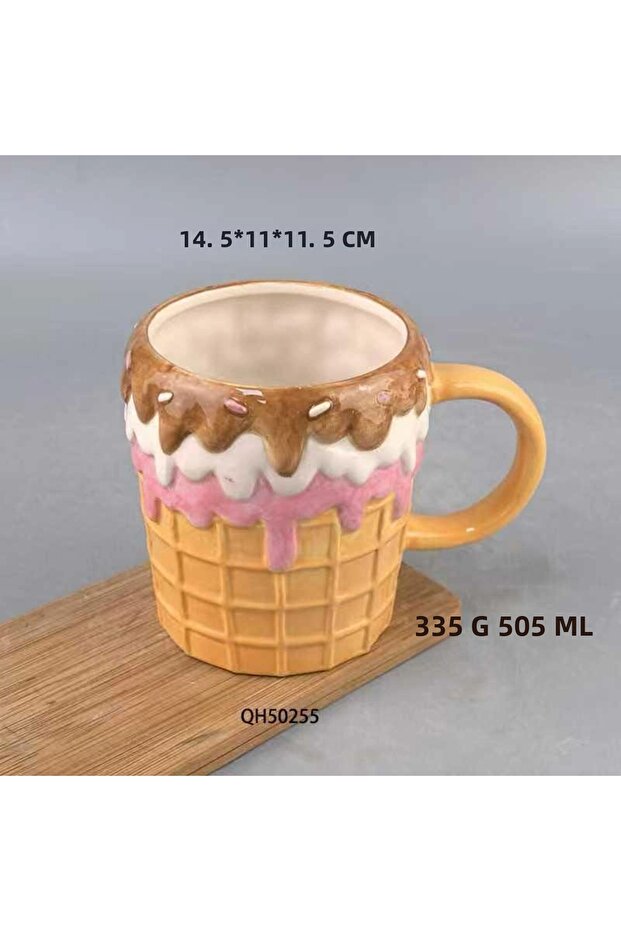 كوب سيراميك على شكل آيس كريم