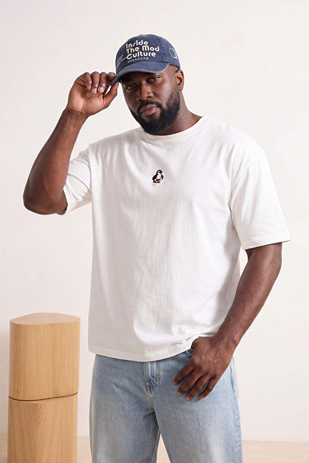 Büyük Beden Ekru Oversize Penguen Nakışlı %100 Pamuk T-shirt TMNSS24BF00013 - 2