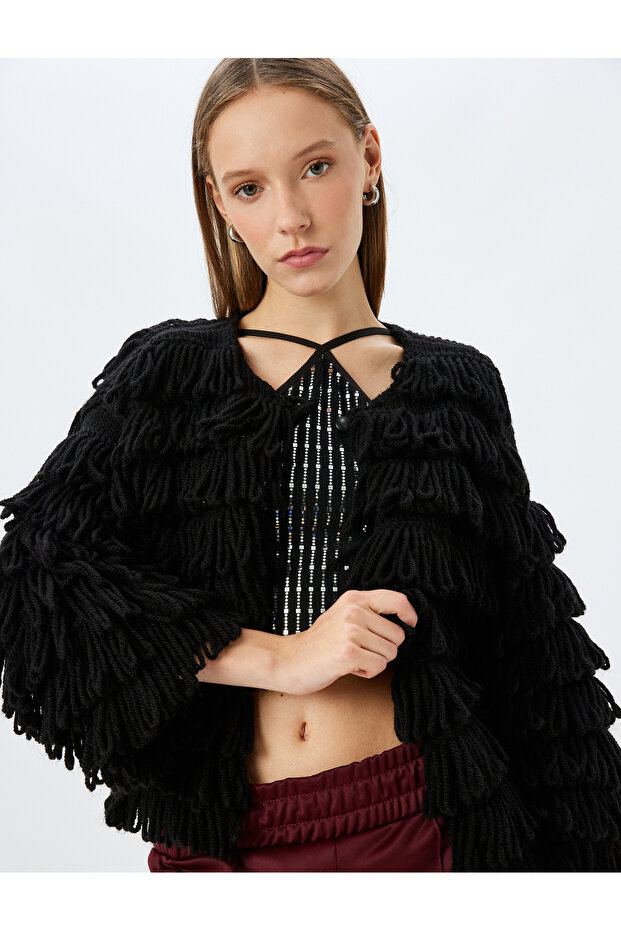 Crop Tassel Textured Button Detailed Cardigan