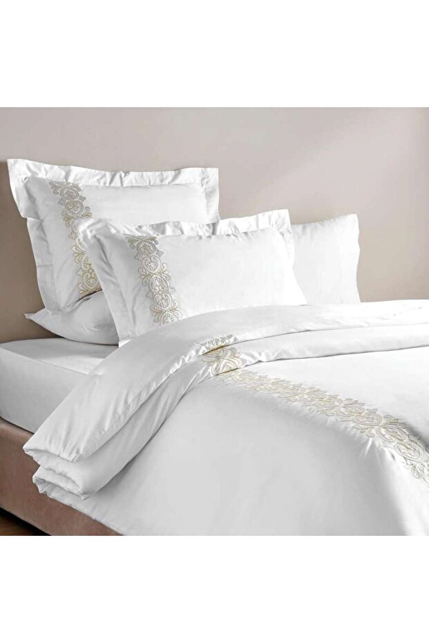 Hotel Glamour 300tc Embroidered 3-piece King Comforter Set 240x260cm - White/beige