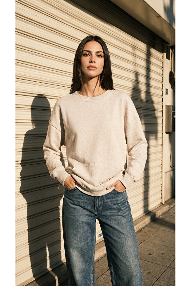 Bej Basic Yan Yırtmaç Detaylı Oversize Kadın Sweatshirt - 1