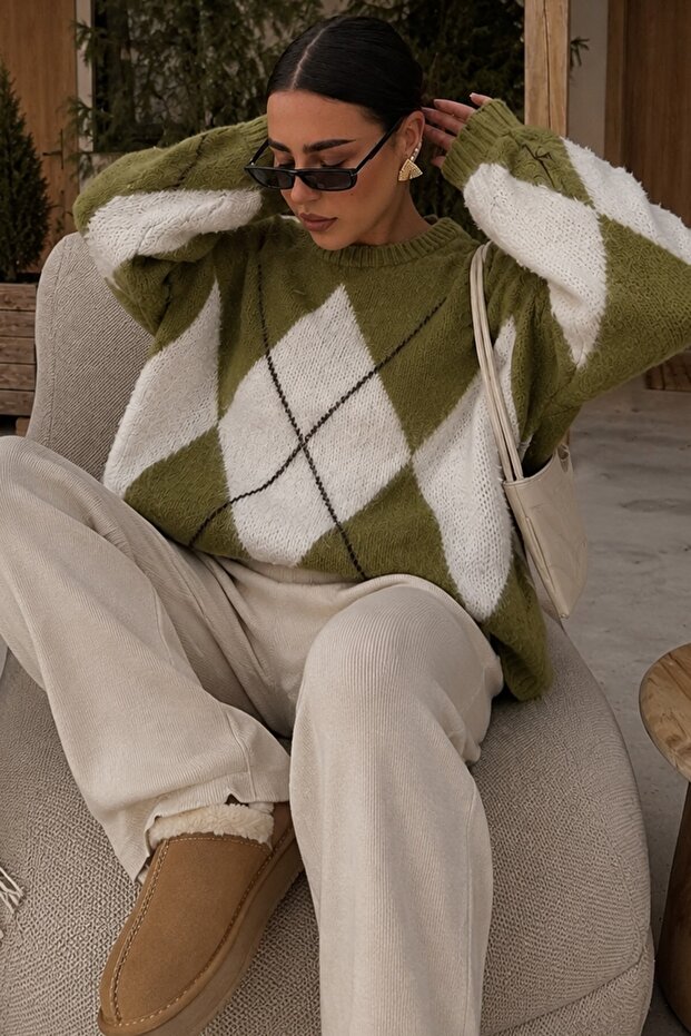 Oil Green Crew Neck Diamond Pattern Women's Sweater Mg2471