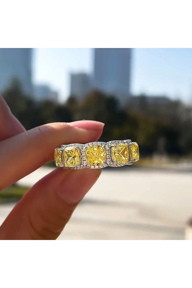 7 Q841 Huitan Luxury Trendy Yellow Cubic Zircon Rings for Women New Fashion Finger Accessories Weddi