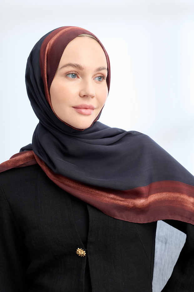 شال فيسكوز ناعم بلون البلاش - أسود - أحمر كلاريت