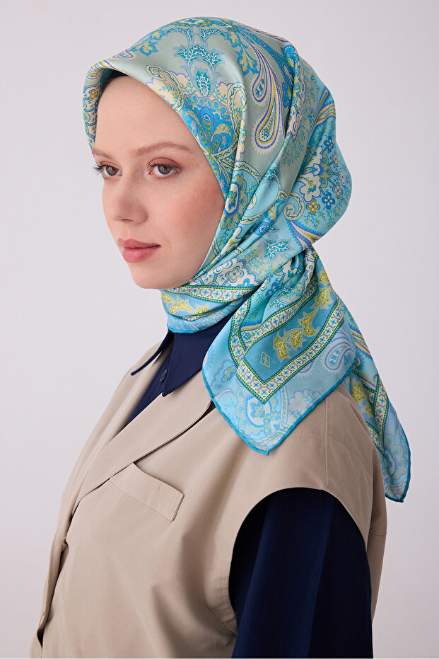 وشاح حرير تويل باللون الأزرق الفيروزي