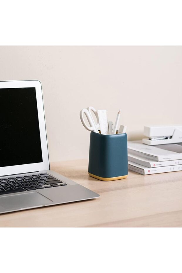 Desktop Pen Holder and Organizer Box – Modern Design