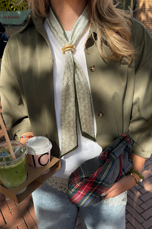 Green Long Thin Scarf with Gold Buckle