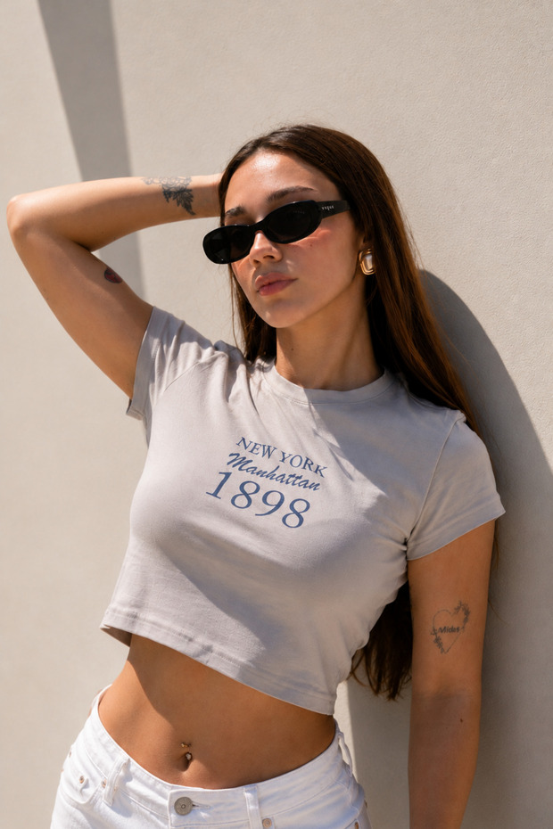 Women's Gray Slim Fit New York Printed Crop T-Shirt (95% Cotton)