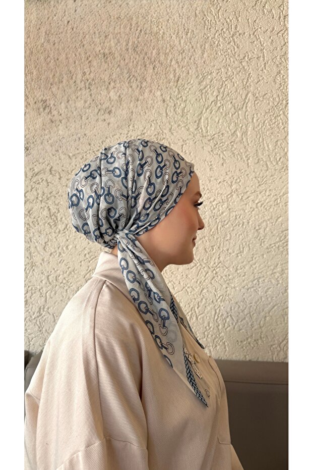 Light Blue Chain Pattern Soft Scarf Bonnet - Non-Slip Anti-Sweat (Non-Slip)