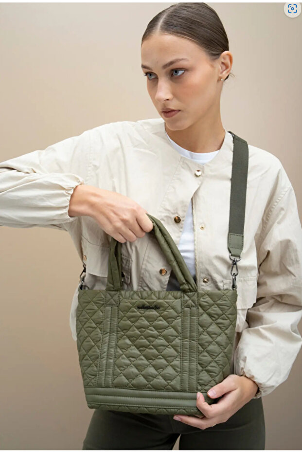 Quilted Patterned Multi-Compartment Shoulder Bag Byn2317