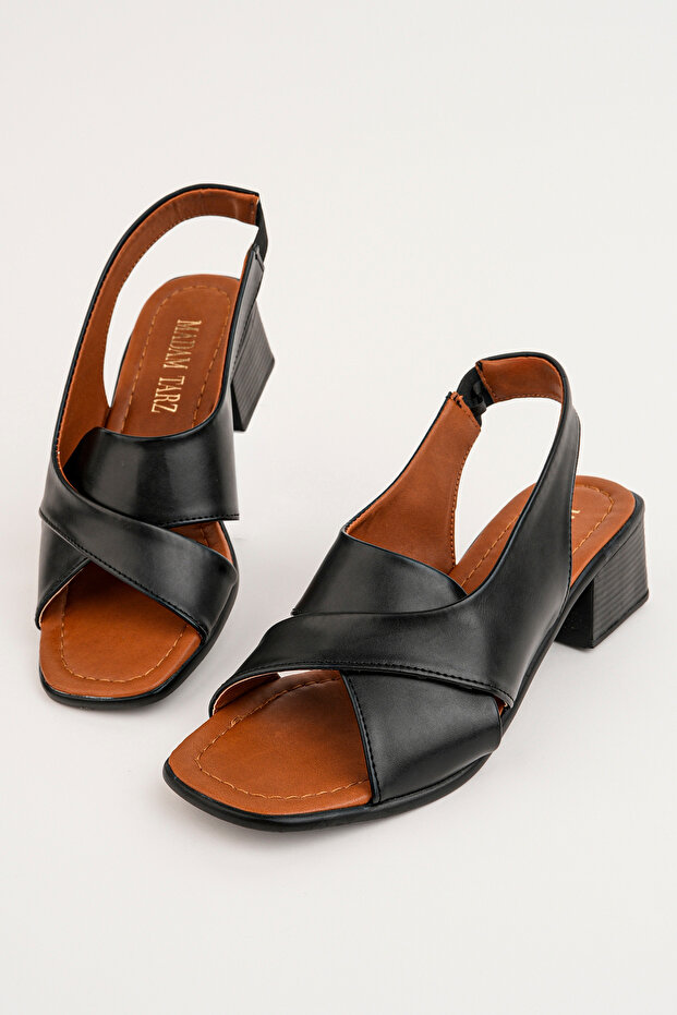 Bln-75 Thick Heel Cross Strap Sandals