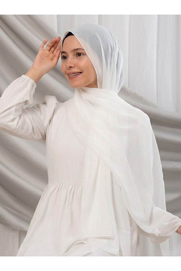 طرحة كريب شيفون سادة اوف ويت لوفوال