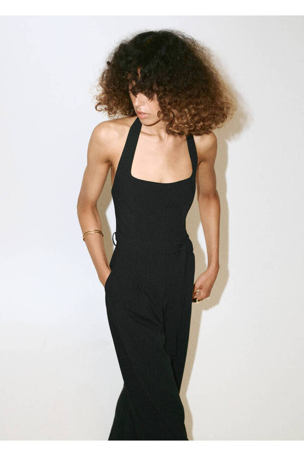 Halter yaka kemerli tulum
