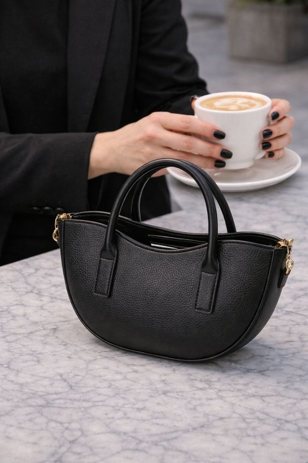 Women's Black Color Timeless Trend Model Daily Cross Strap Shoulder Bag