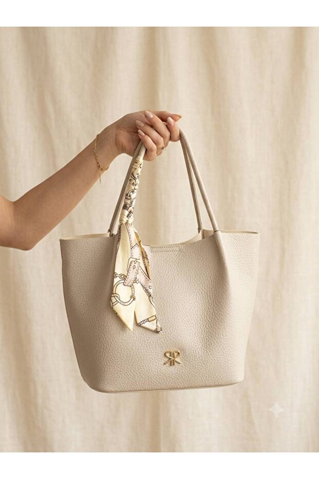 Soft Textured Puppy Shoulder Bag 32/21 cm