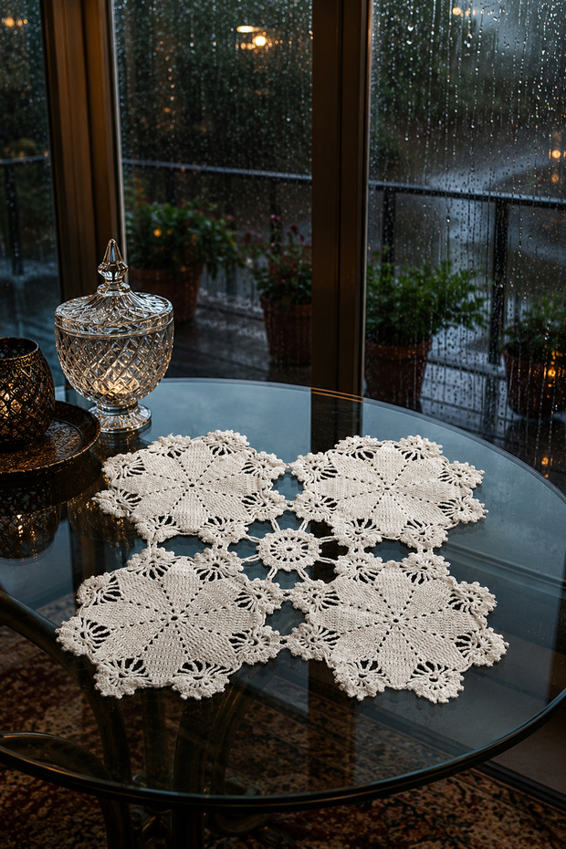 Handmade Vintage Floral Lace Embroidered Dowry Box Traditional 21X21 cm Coffee Table Cover