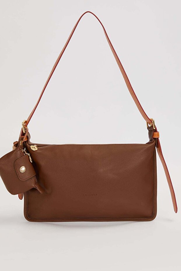 Camel Charm Accessory Detailed Baguette Bag