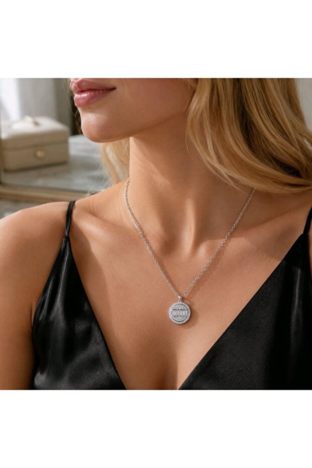 Luxurious Figured Statement Necklace with Zircon Stones