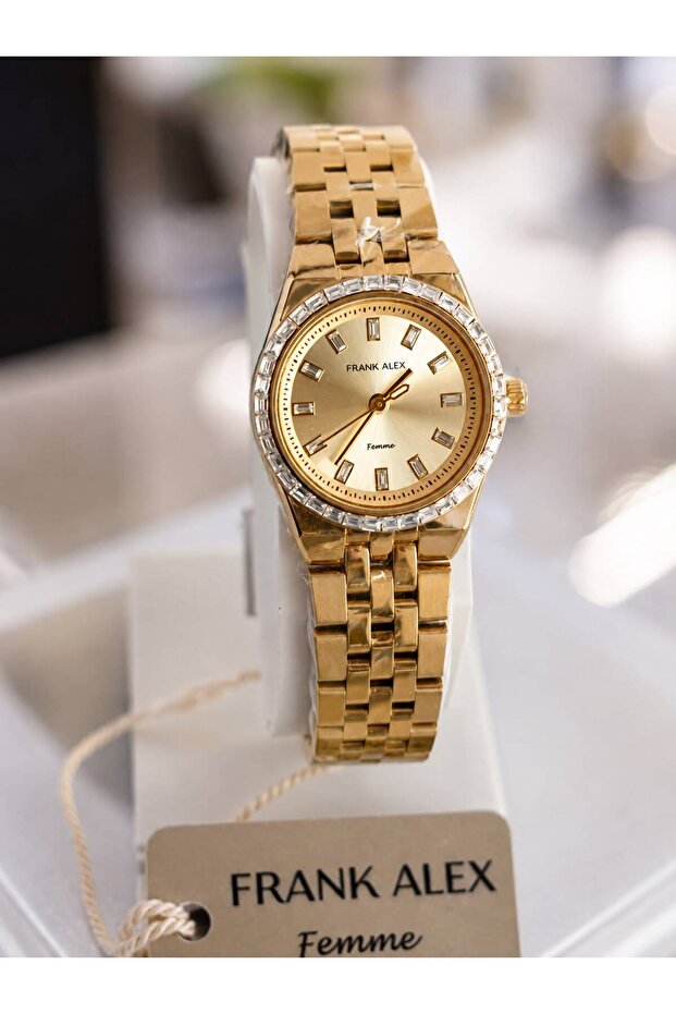 Gold Detailled Wristwatch