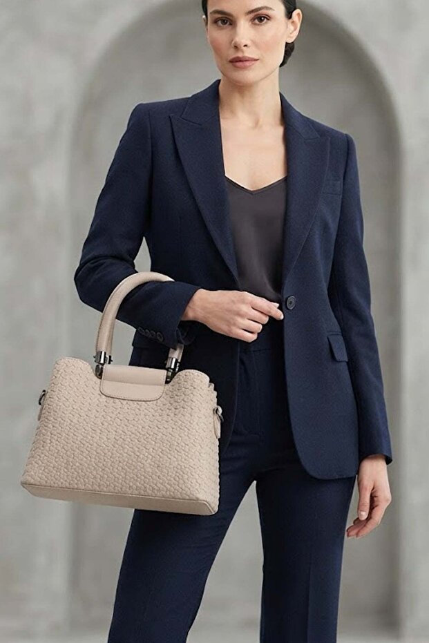 342-26Y Women's Shoulder Bag Mink
