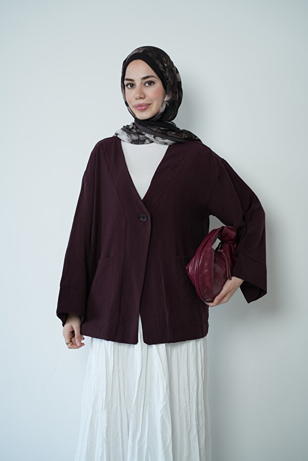 Women's Hijab Jacket with Front Buttons and Double Pocket Detail